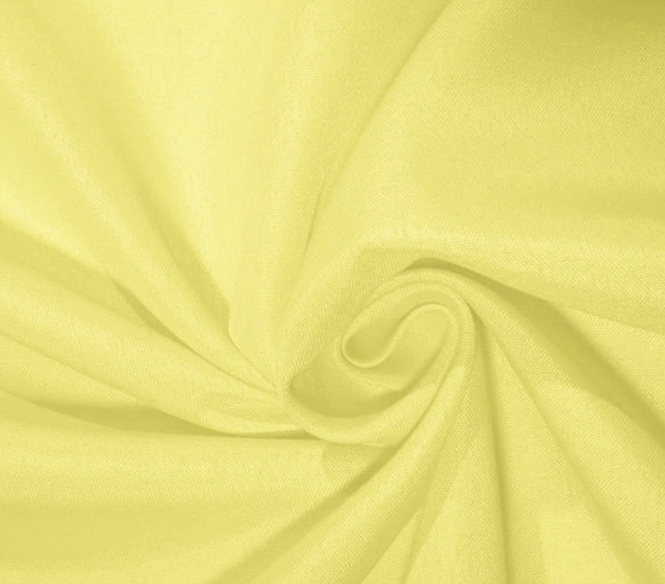 Black & White - 120" Round Polyester (Lightly Pressed)