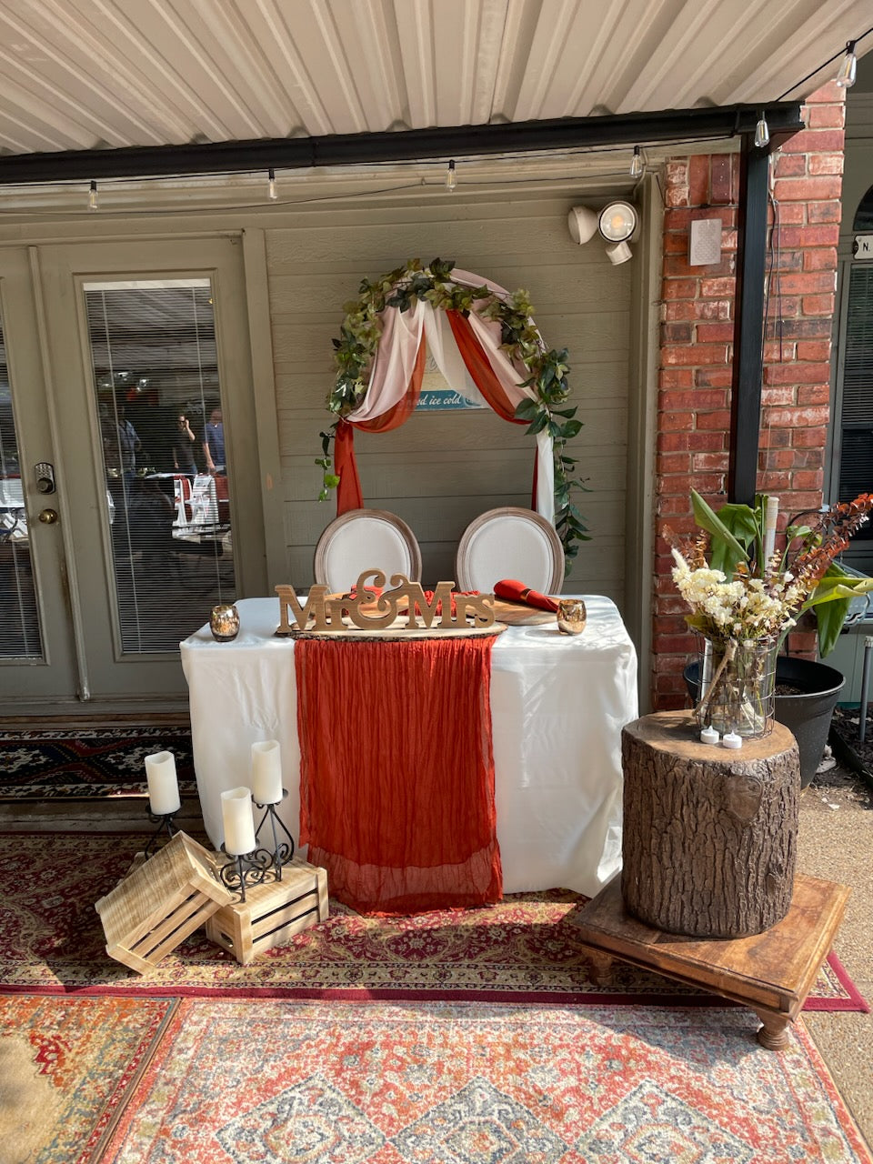 Country Charm Head Table