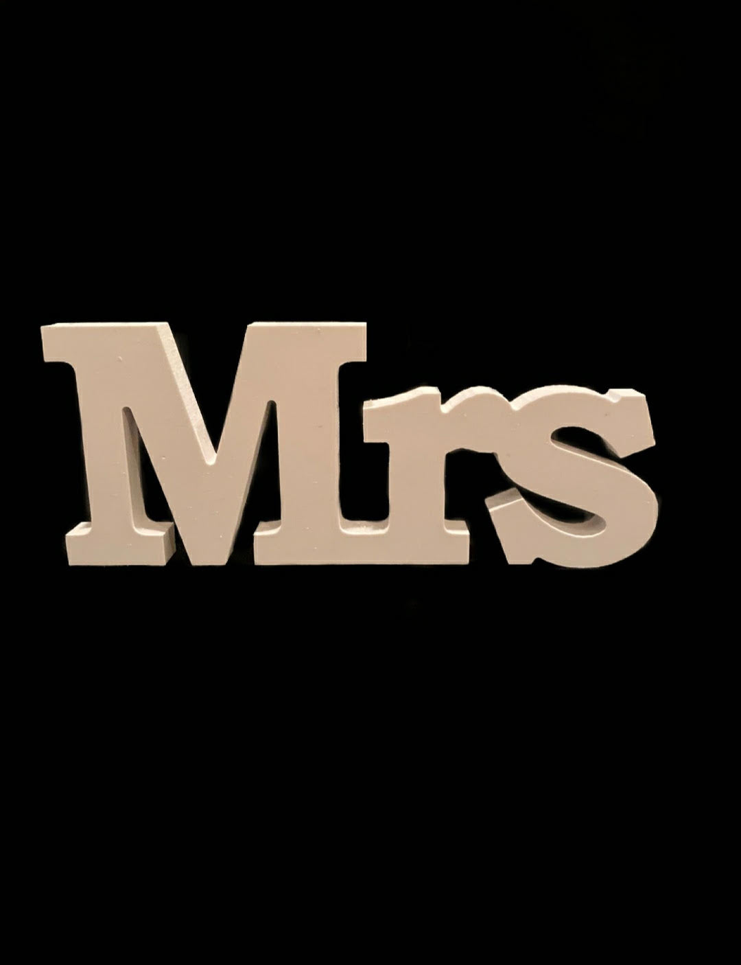“Mrs” Table Piece